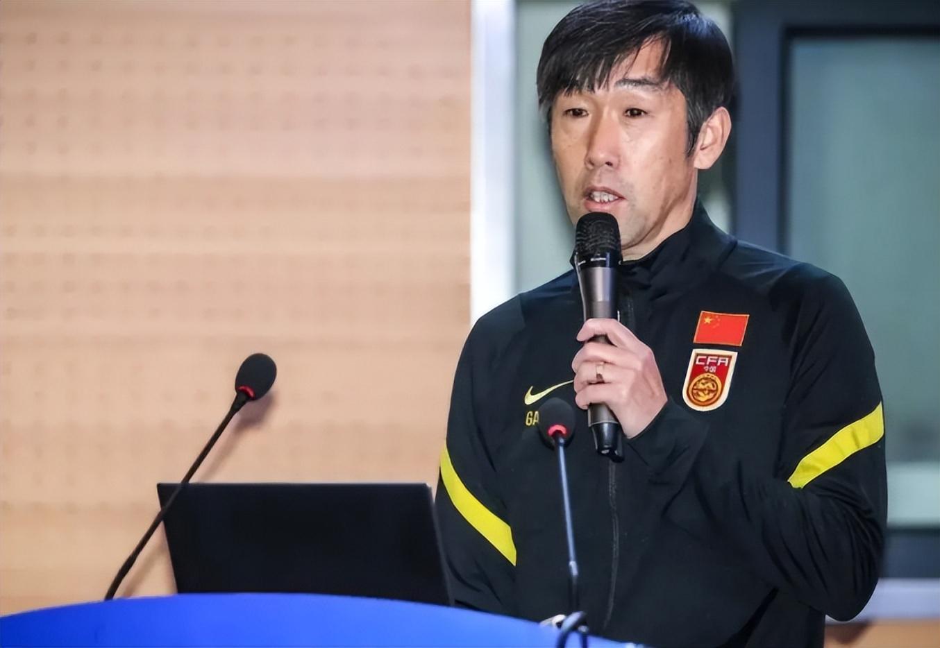 体育直播-意外！青岛西海岸刚1比4不敌上港，郑智就发声做出重要决定